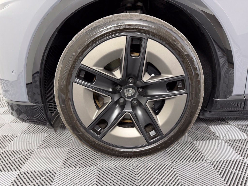 Certified 2026 Porsche Cayenne Turbo AWD/4WD image 16