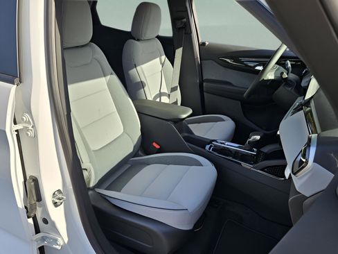 New 2026 Chevrolet TrailBlazer LT w/ LT Cold Weather Package image 11