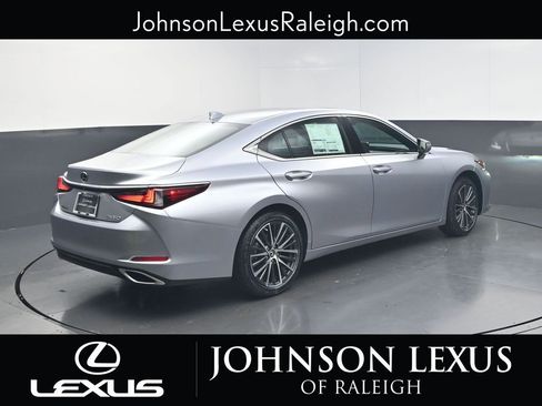 New 2025 Lexus ES 350 w/ Premium Package image 9