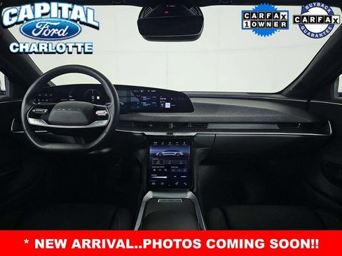 Used 2024 Lucid Air Touring AWD/4WD image 2