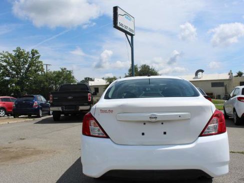 Used 2016 Nissan Versa S image 8