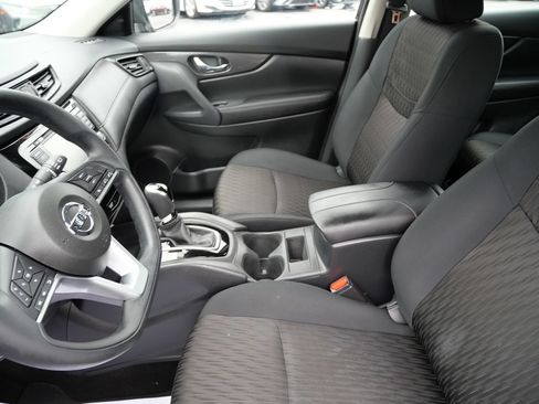 Used 2018 Nissan Rogue S AWD/4WD image 10