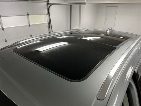 Used 2024 Buick Envision Avenir image 19