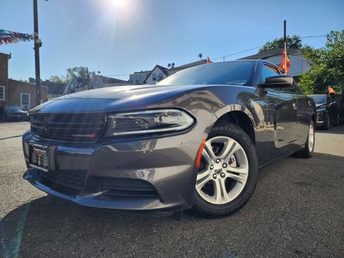 Used 2022 Dodge Charger SXT w/ Leather Interior Group image 31