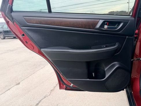 Used 2017 Subaru Outback 2.5i Limited image 25