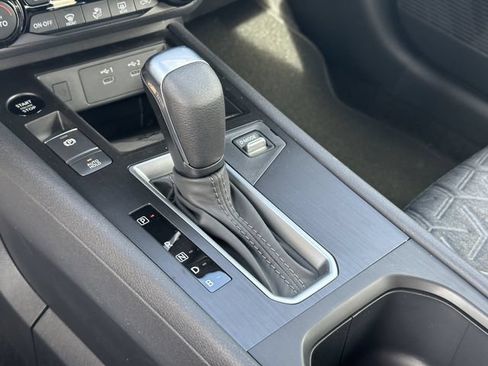 New 2026 Nissan Kicks SV FWD image 25