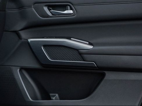 New 2025 Nissan Pathfinder SL w/ Lighting Package (N92) image 10