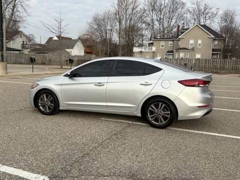 Used 2018 Hyundai Elantra SEL FWD image 13