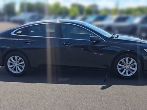 Used 2024 Chevrolet Malibu LT FWD image 2