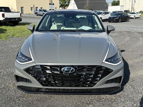 Certified 2021 Hyundai Sonata Limited w/ Winter Weather Package FWD image 3