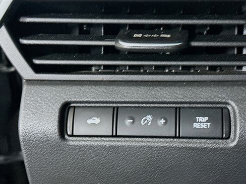 Used 2023 Nissan Altima 2.5 SV image 16