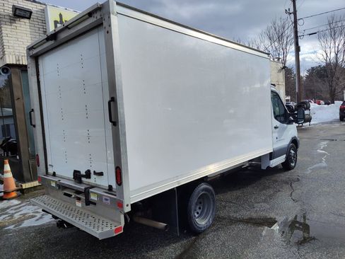 Used 2019 Ford Transit 350 156 DRW image 8