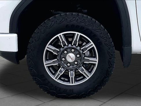 Used 2025 GMC Sierra 1500 AT4 AWD/4WD image 10