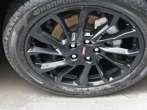 Used 2023 GMC Terrain SLE w/ Driver Convenience Package image 30