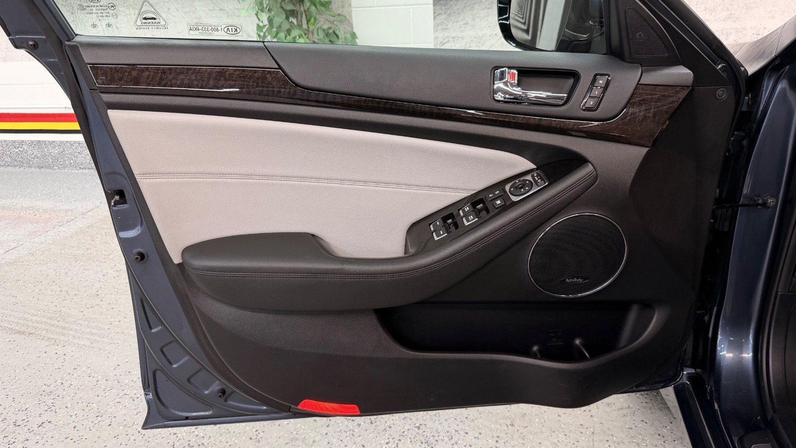 Used 2014 Kia Cadenza Limited FWD image 21