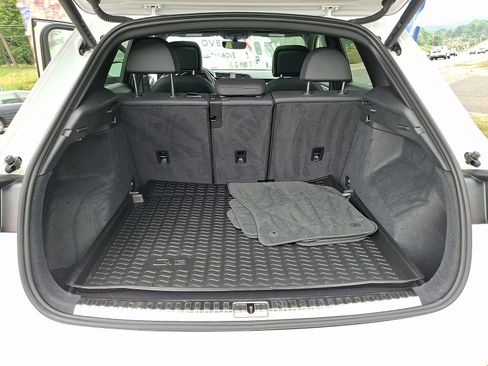 Used 2024 Audi Q3 2.0T Premium AWD/4WD image 30