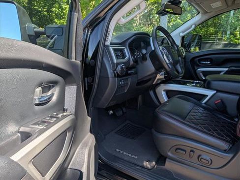 Used 2021 Nissan Titan SV w/ SV Convenience Package AWD/4WD image 24
