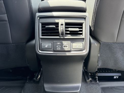 Used 2025 Subaru Forester Touring w/ Protection Package (1PH) AWD/4WD image 31