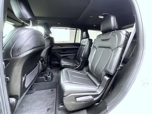 Used 2024 Jeep Grand Cherokee L Limited w/ Luxury Tech Group II image 22