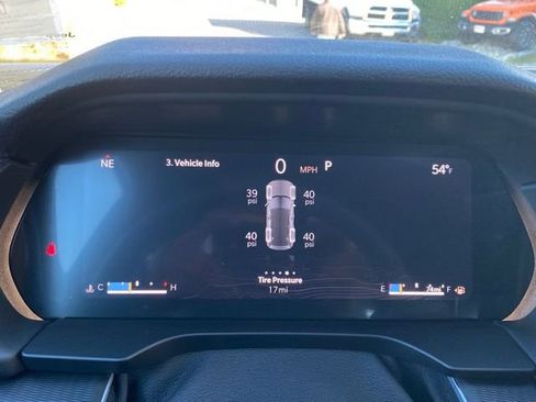 New 2025 Jeep Grand Cherokee Altitude AWD/4WD image 19