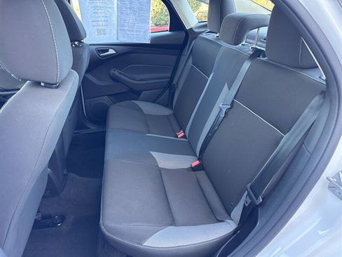 Used 2014 Ford Focus SE image 16
