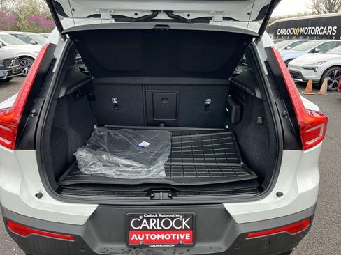 Used 2023 Volvo XC40 B5 Ultimate w/ Protection Package Premier image 12