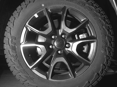 Used 2025 Jeep Compass Trailhawk image 13