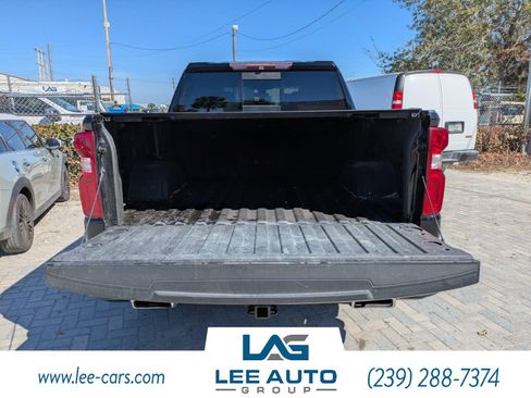 Used 2019 Chevrolet Silverado 1500 High Country w/ Technology Package image 10
