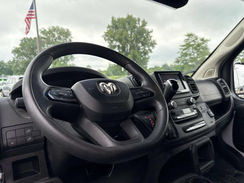 Used 2023 RAM ProMaster 2500 w/ Convenience Group FWD image 3