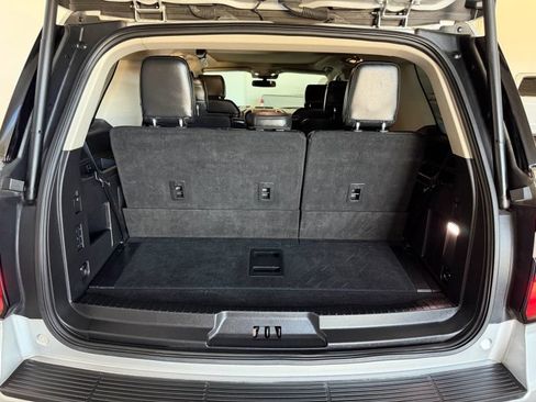 Used 2019 Ford Expedition Platinum AWD/4WD image 13