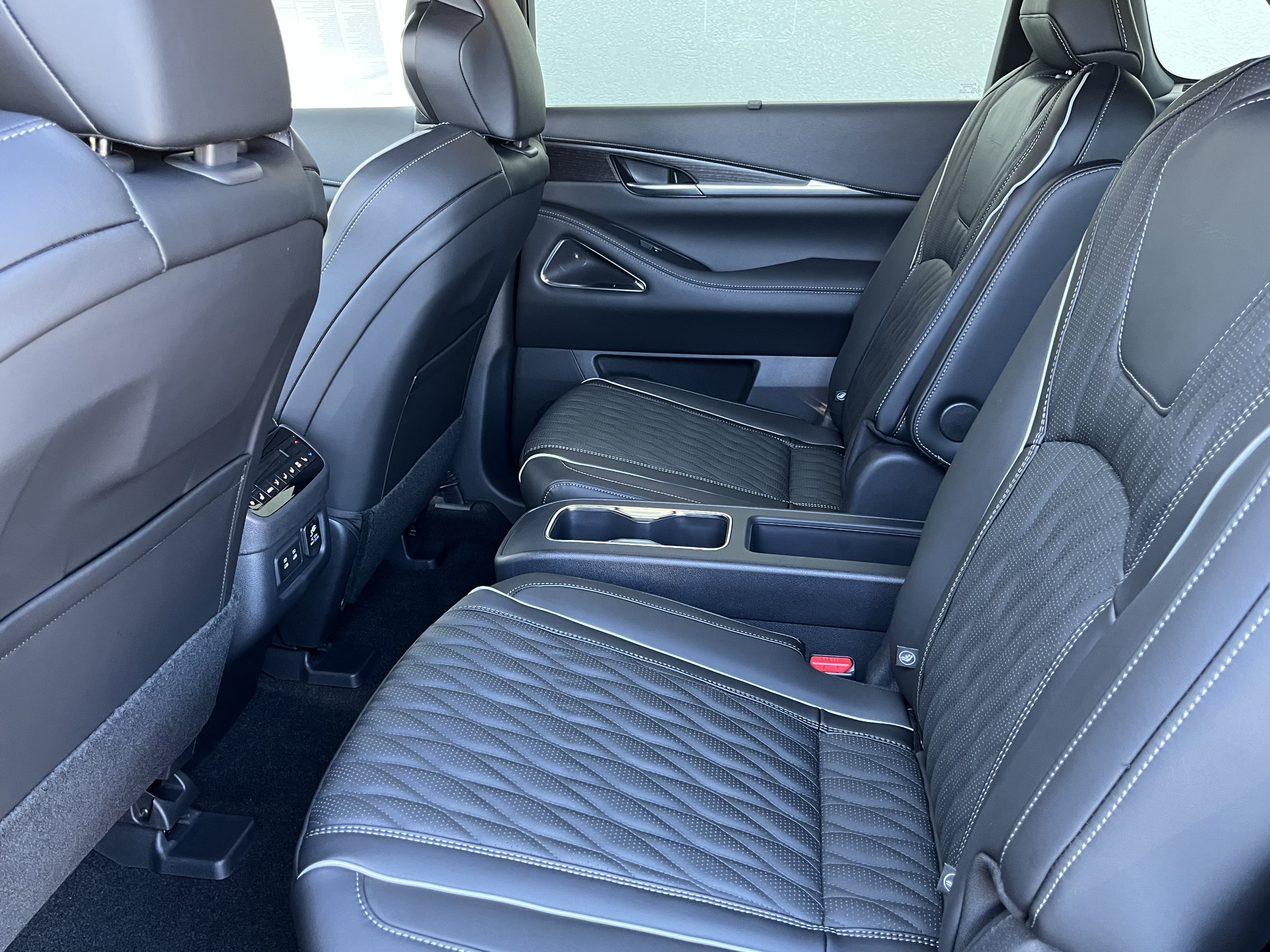 Used 2026 INFINITI QX60 Autograph w/ Dark Cargo Package AWD/4WD image 13
