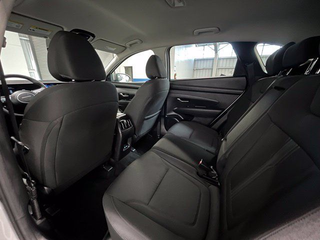 Used 2025 Hyundai Tucson SEL FWD image 30