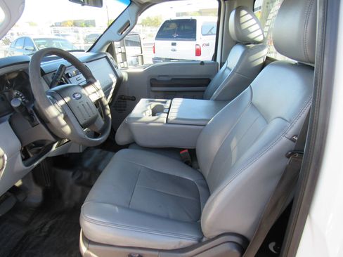 Used 2014 Ford F250 XL image 9