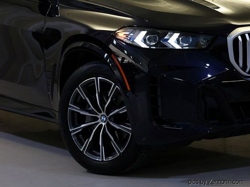 Certified 2025 BMW X5 xDrive40i w/ M Sport Package AWD/4WD image 3