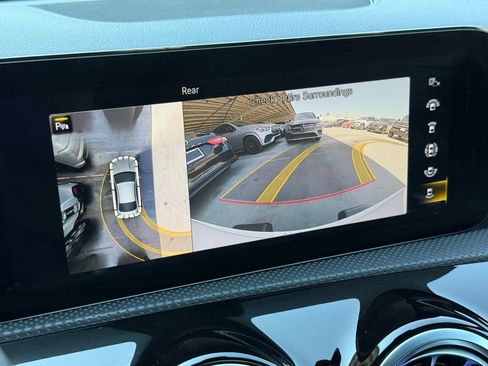 Used 2023 Mercedes-Benz CLA 250 image 4