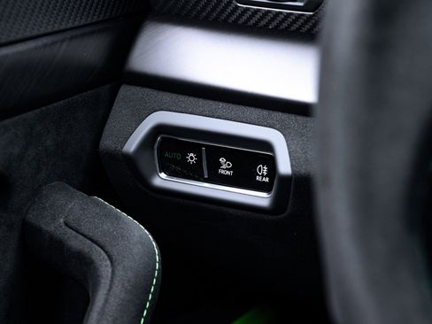 Used 2023 Lamborghini Urus Performante image 47