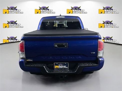 Used 2022 Toyota Tacoma TRD Off-Road image 6