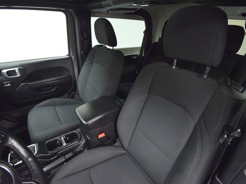 Used 2020 Jeep Wrangler Sport image 17