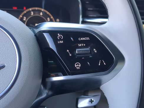 Used 2025 Jaguar F-PACE R-Dynamic S image 25