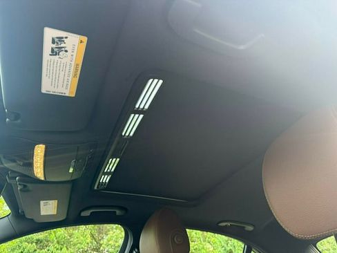 Used 2018 Mercedes-Benz E 300 4MATIC image 31