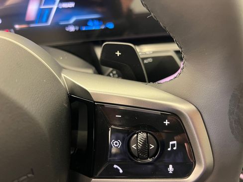 New 2026 BMW 550e xDrive w/ Executive Package image 26