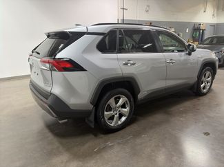 Used 2020 Toyota RAV4 Limited w/ Carpet Mat Package AWD/4WD video 3