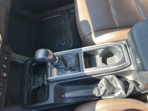 Used 2019 Toyota Tacoma Limited AWD/4WD image 14