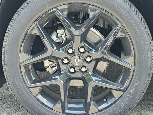 New 2025 Chevrolet Traverse RS w/ LPO, Floor Liner Package image 15