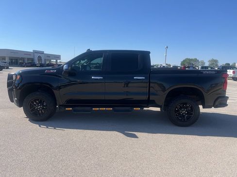 Used 2022 Chevrolet Silverado 1500 Custom Trail Boss w/ Safety Confidence Package AWD/4WD image 2