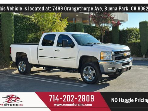 Used 2013 Chevrolet Silverado 2500 LT w/ Custom Sport Truck Package RWD image 4