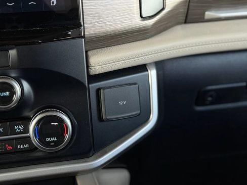 Used 2024 Ford Expedition Max Limited AWD/4WD image 41