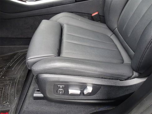 Used 2020 BMW X5 xDrive40i w/ Premium Package image 9