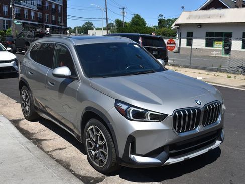 Used 2024 BMW X1 xDrive28i w/ Convenience Package AWD/4WD image 4