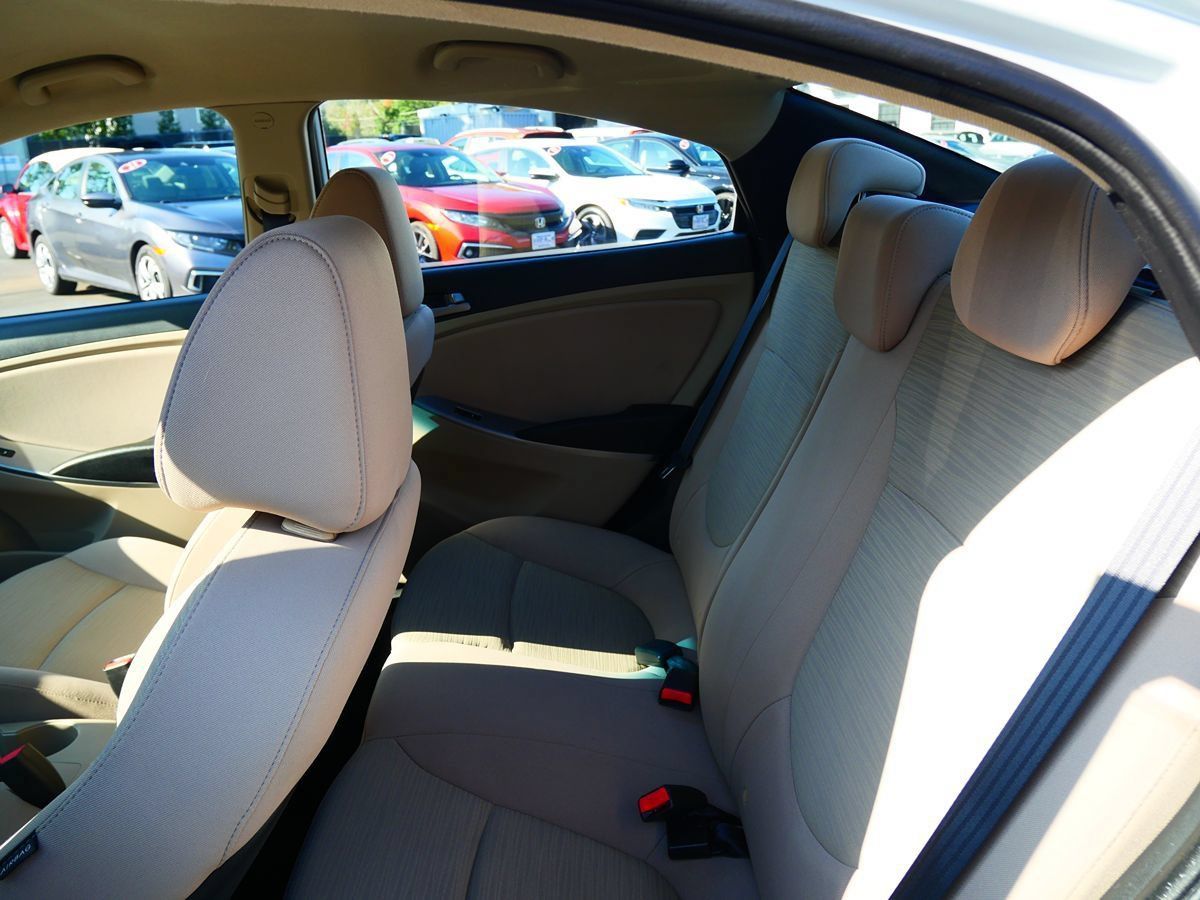 Used 2017 Hyundai Accent SE FWD image 19